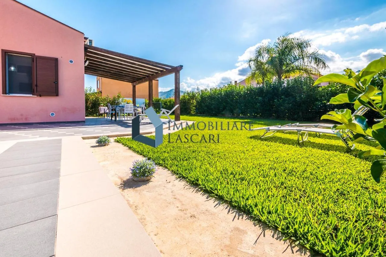 Villa Luana, A Pochi Passi Dal Mare 拉斯卡里